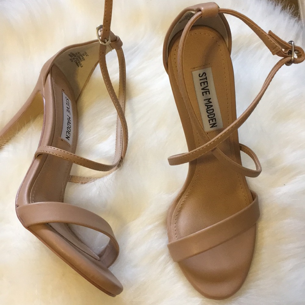 Steve Madden Feliz in Natural